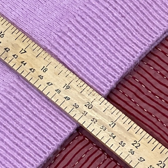 Vero Moda women’s medium soft knit Crew Neck Sweater with Ribbed Cuffs - Picture 11 of 12